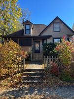 featured image of 419 W Pine St