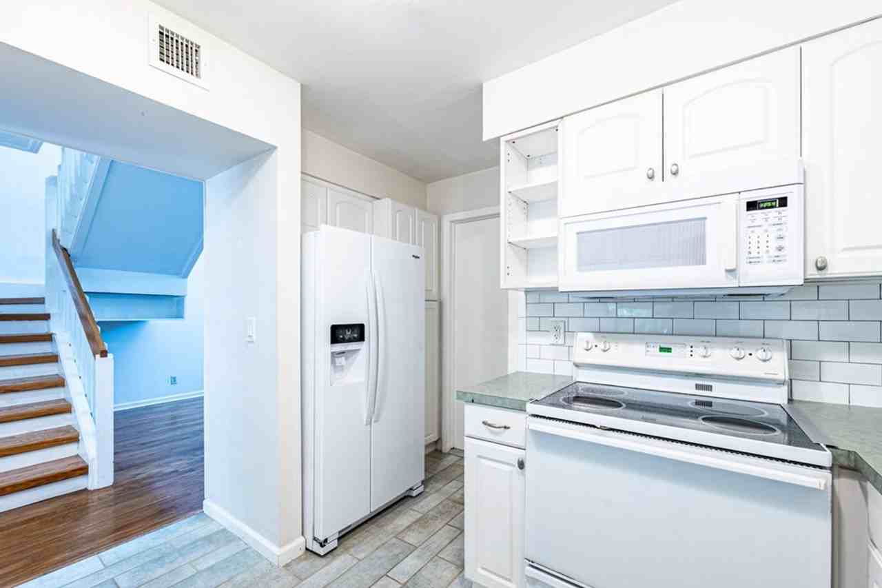 2936 Florida Blvd - Photo 3 of 20