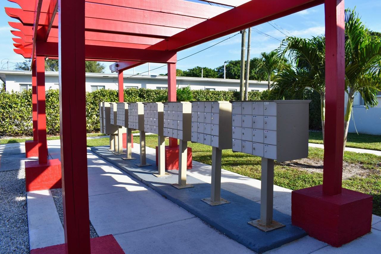 Spring Gardens Apartments - Photo 7 of 10