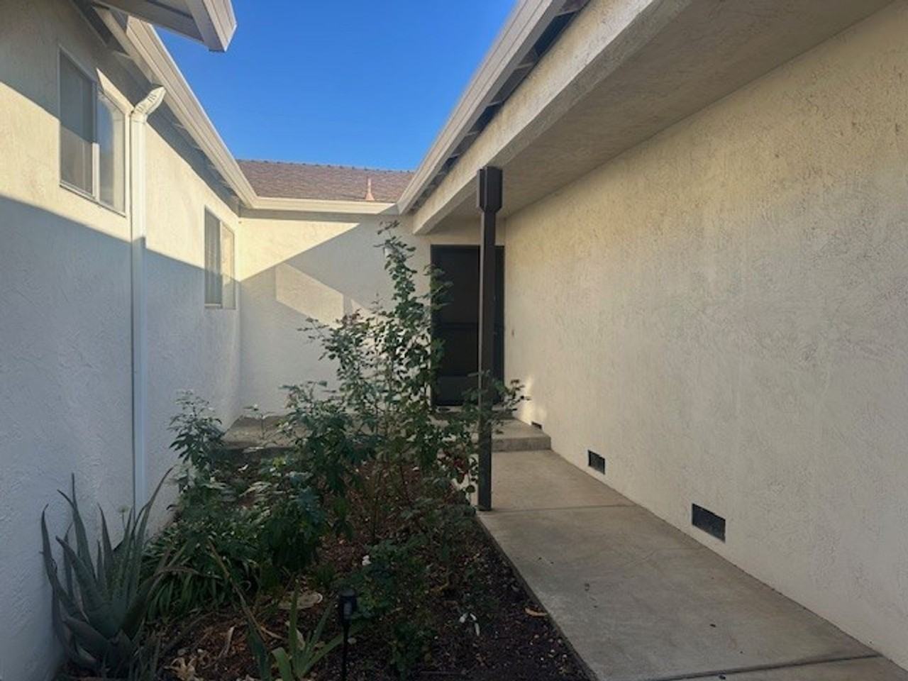 55-0210 - Photo 2 of 21