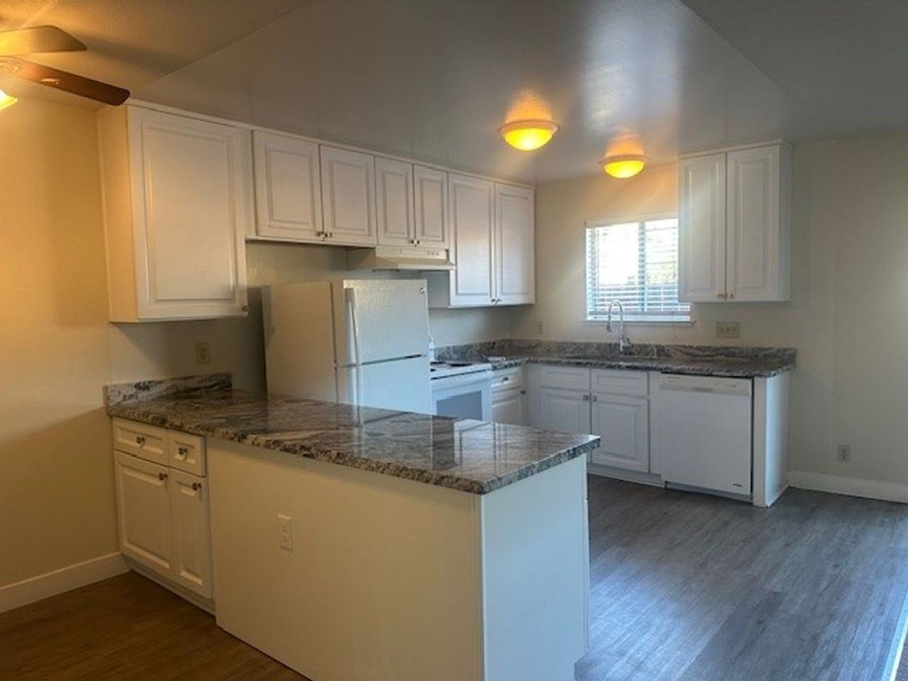 55-0210 - Photo 3 of 21