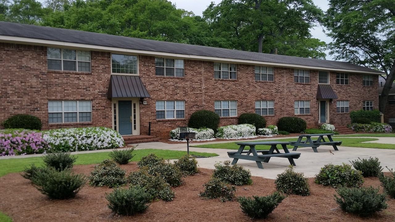 Dearing Garden - Photo 2 of 10