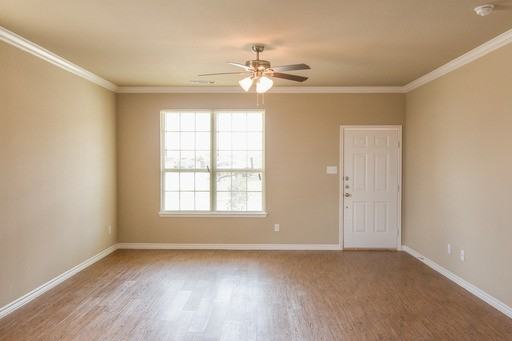 1133 Newcastle Dr - Photo 5 of 7