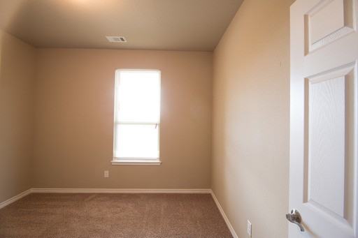 1133 Newcastle Dr - Photo 7 of 7