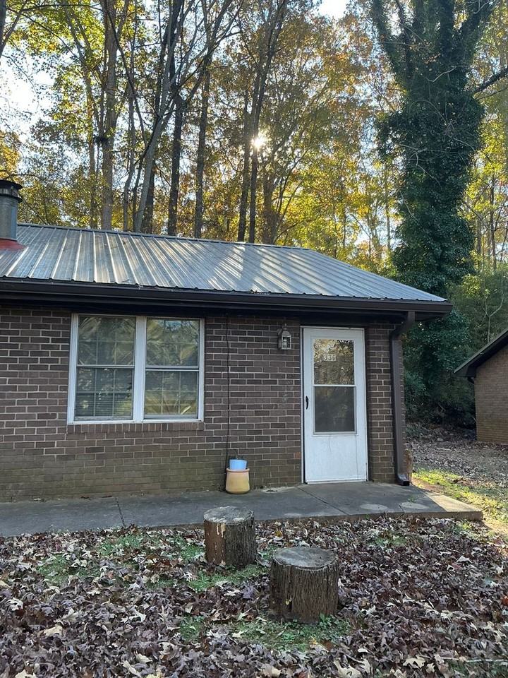 330 Edgewood Dr - Photo 3 of 20