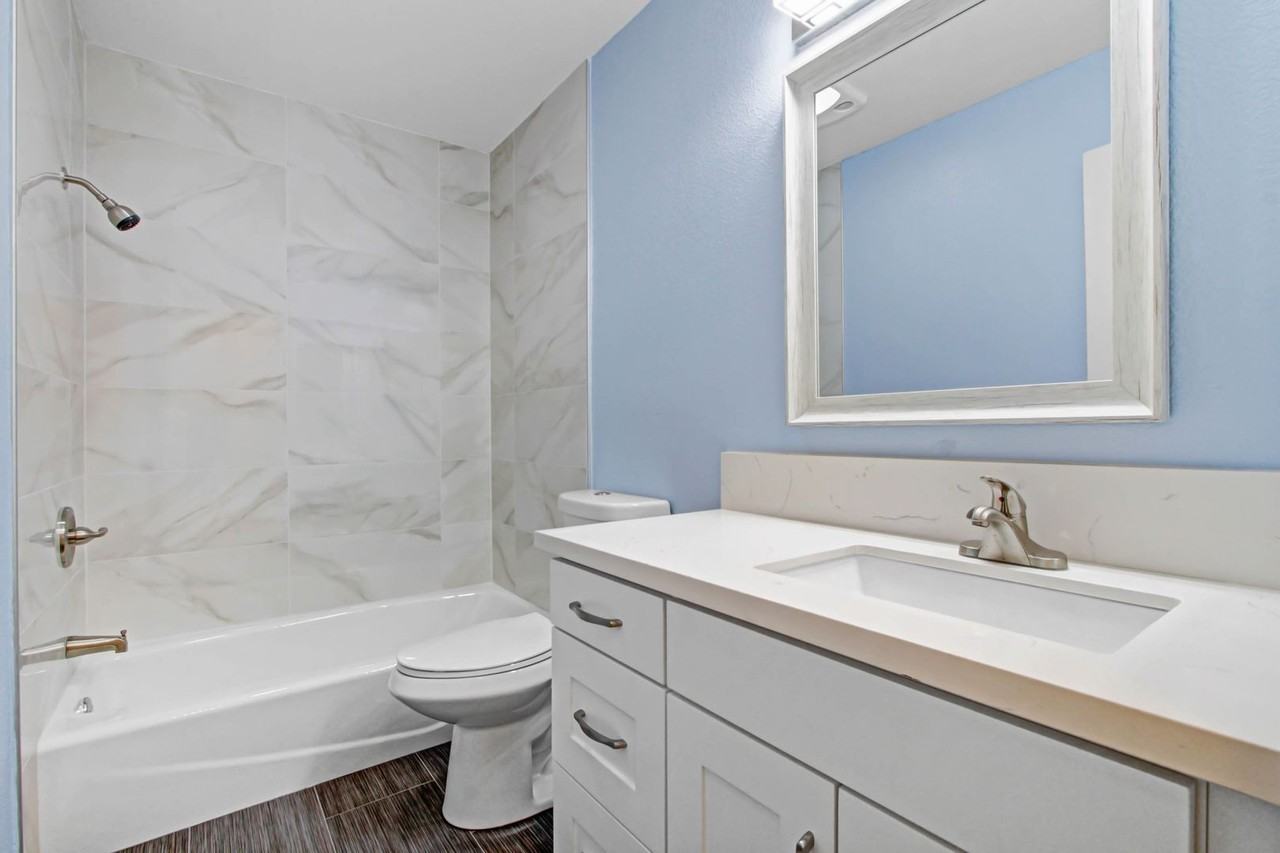 5379 Godbey Dr - Photo 5 of 24