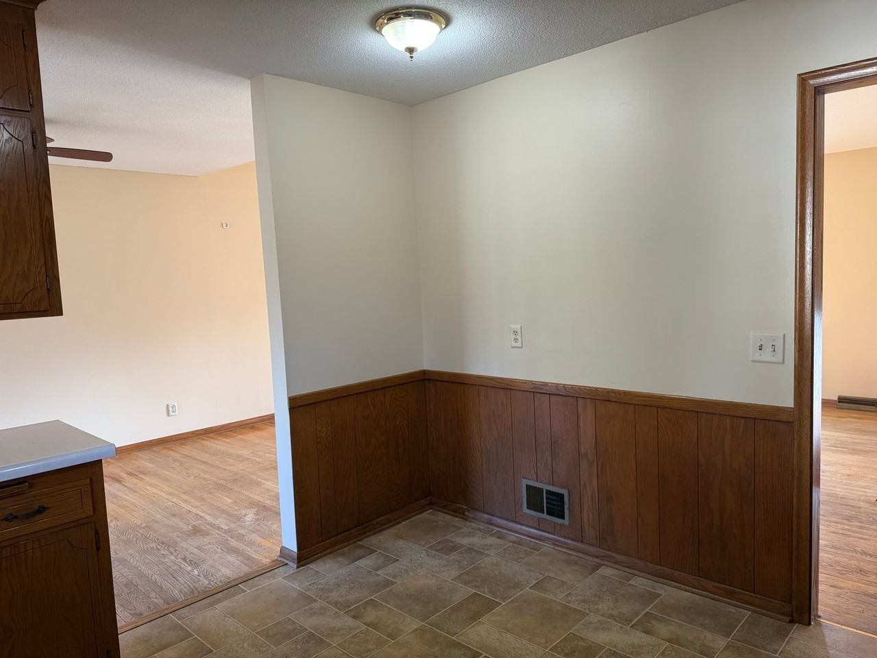 1135 Welcome Cir - Photo 6 of 18