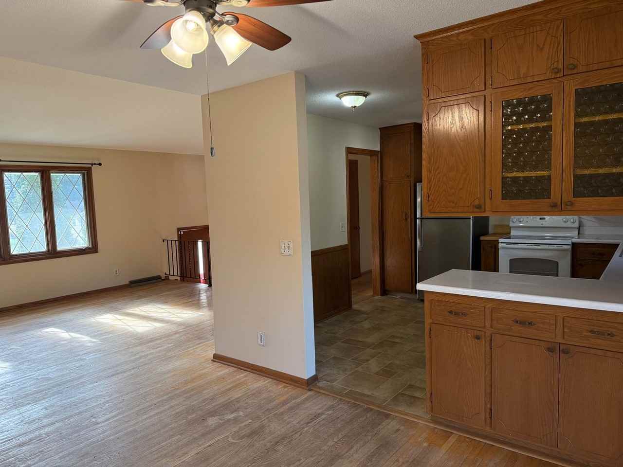 1135 Welcome Cir - Photo 7 of 18