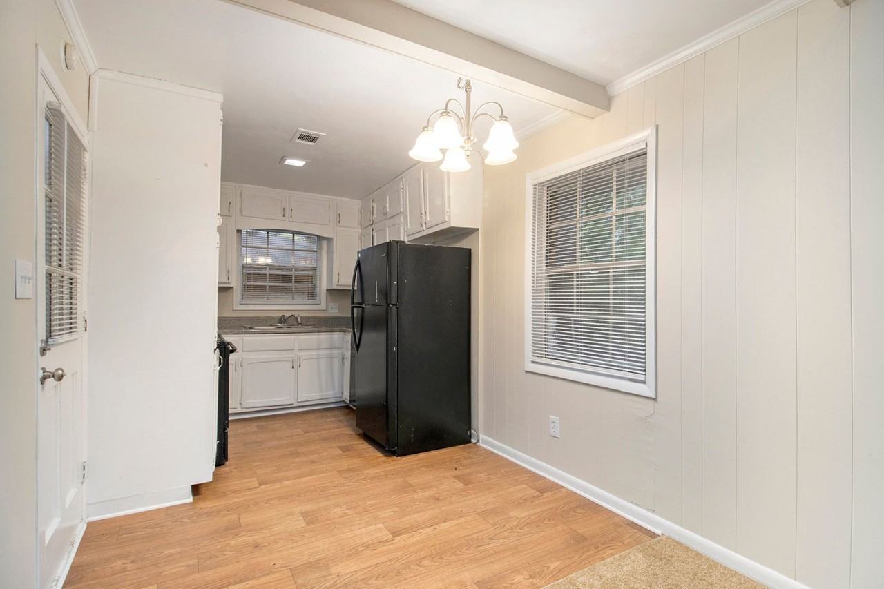 2203 Emerald Castle Dr - Photo 7 of 20