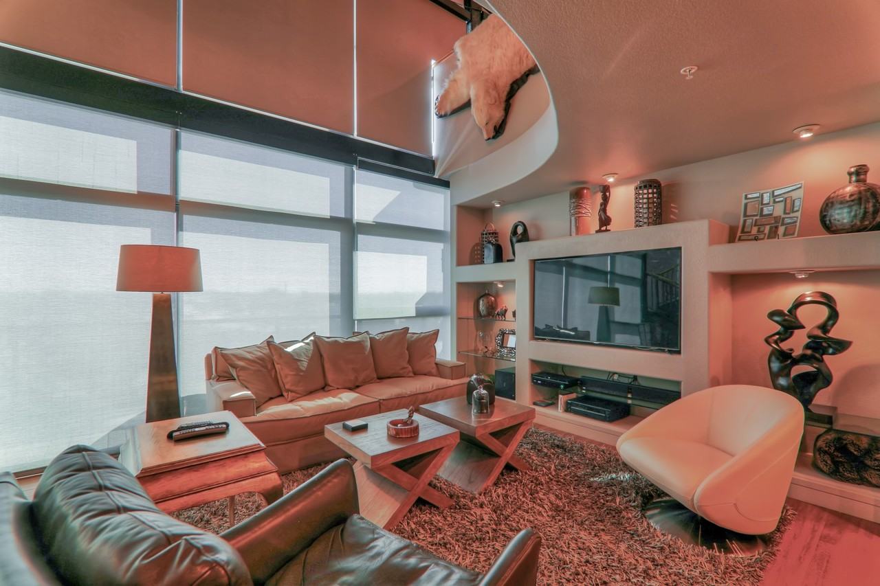 417 E Kiowa St - Photo 3 of 38