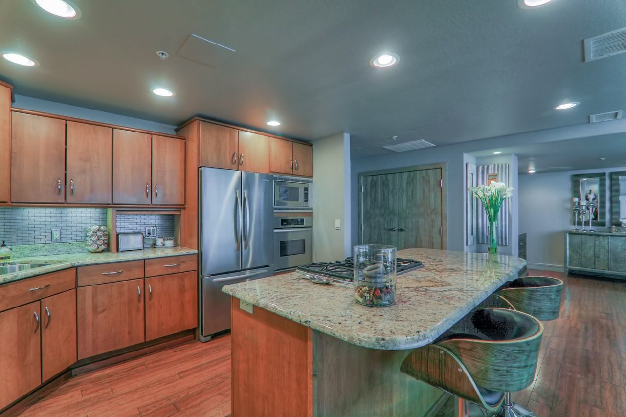 417 E Kiowa St - Photo 5 of 38