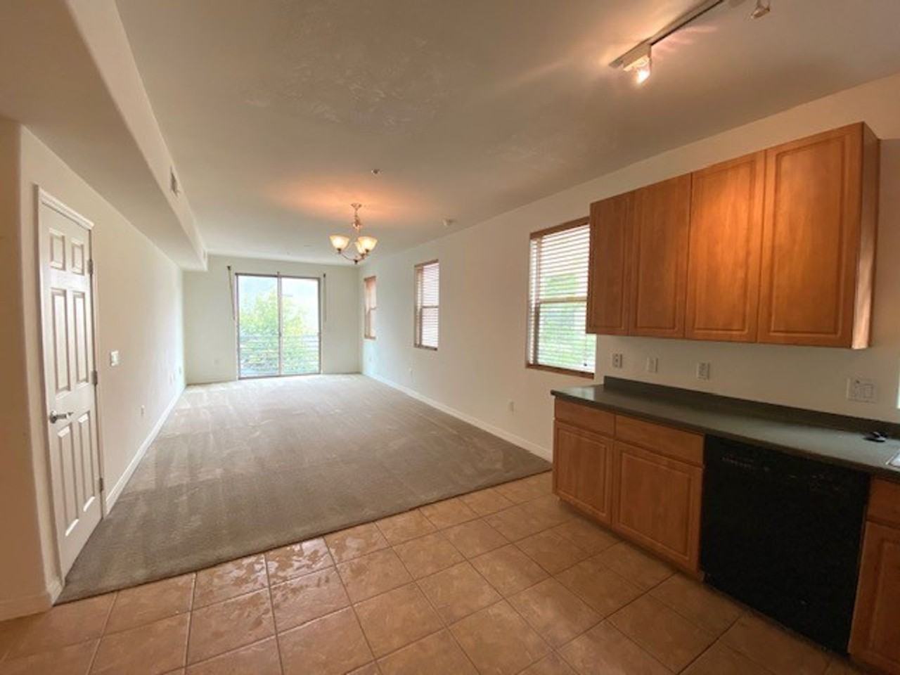 610 E Roosevelt St #139 - Photo 3 of 25