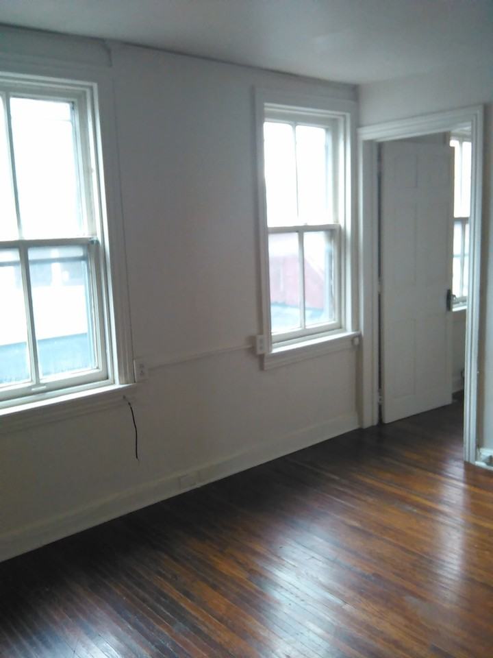 56 S Beaver St - Photo 3 of 13