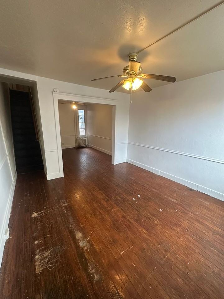 731 S Beaver St - Photo 3 of 20