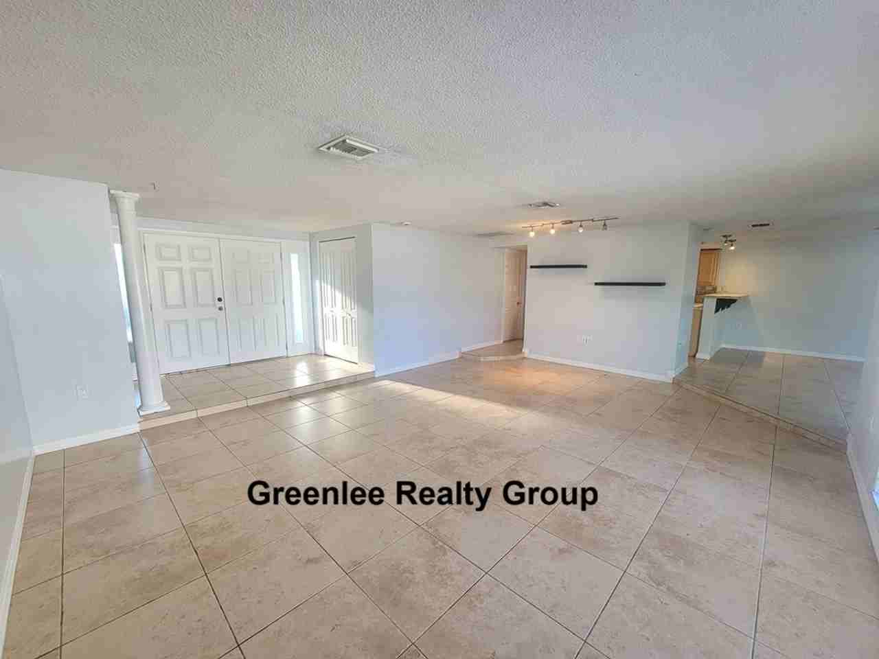 7741 Treasure Pointe Dr - Photo 4 of 21