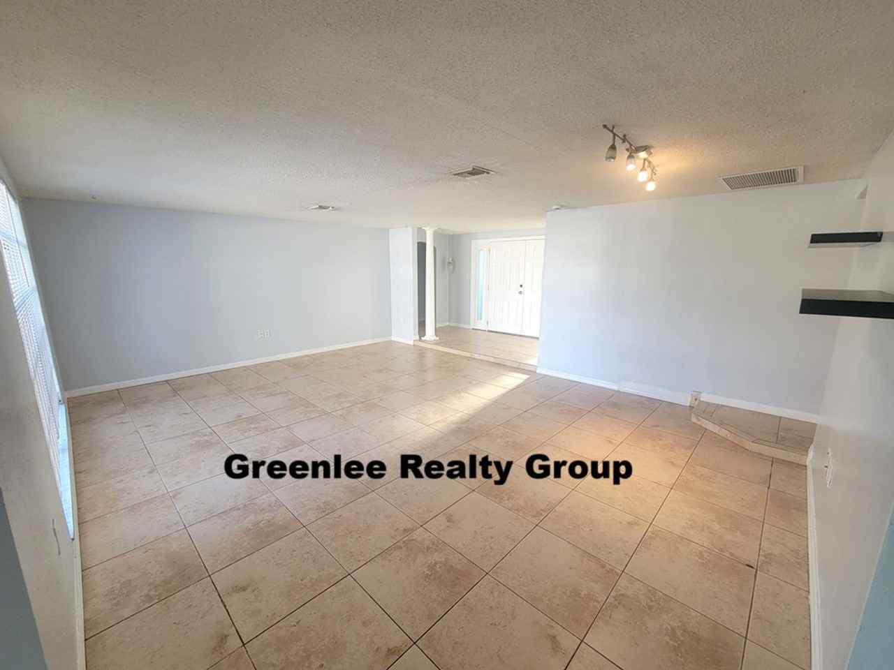 7741 Treasure Pointe Dr - Photo 5 of 21