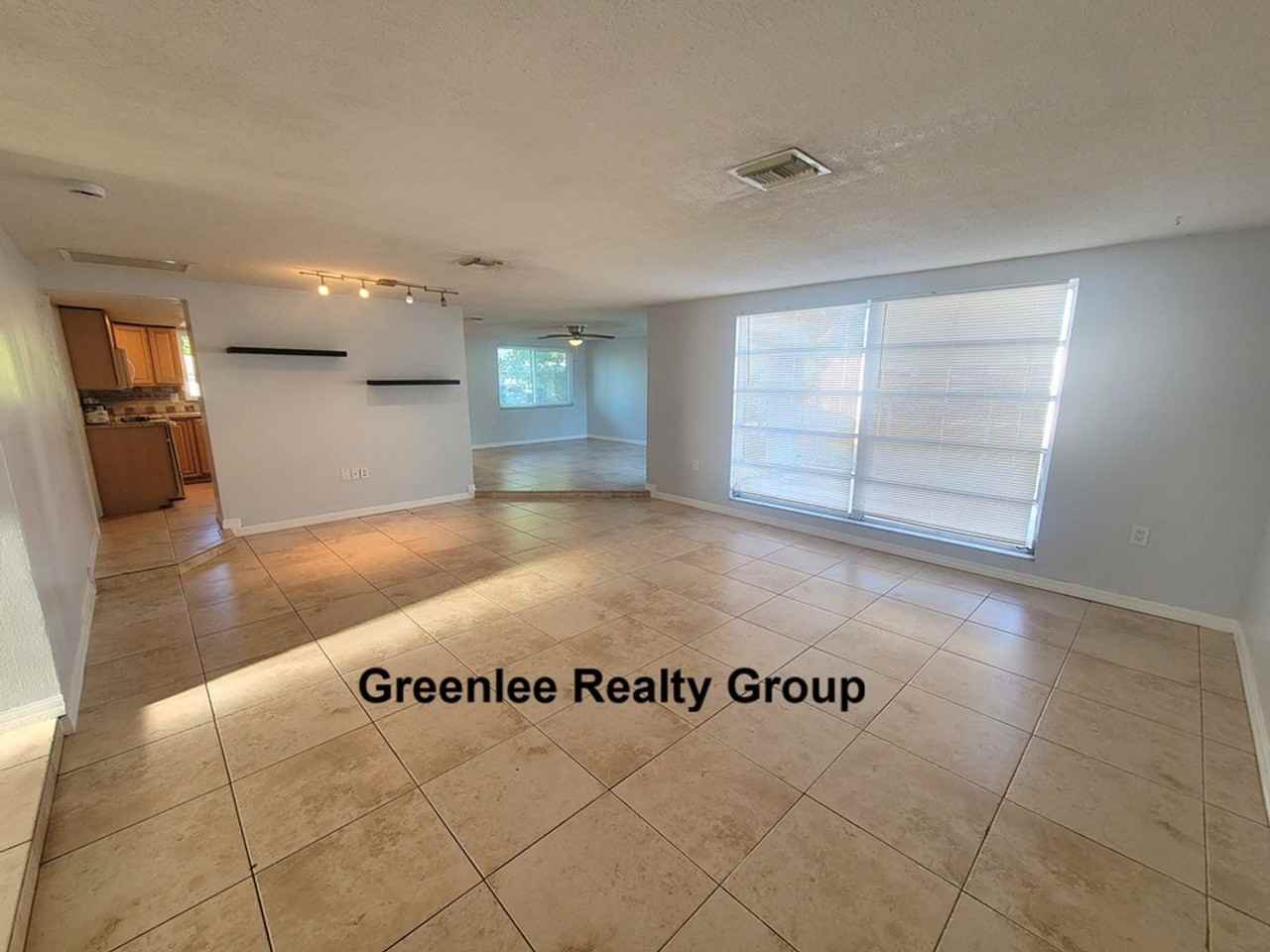 7741 Treasure Pointe Dr - Photo 6 of 21