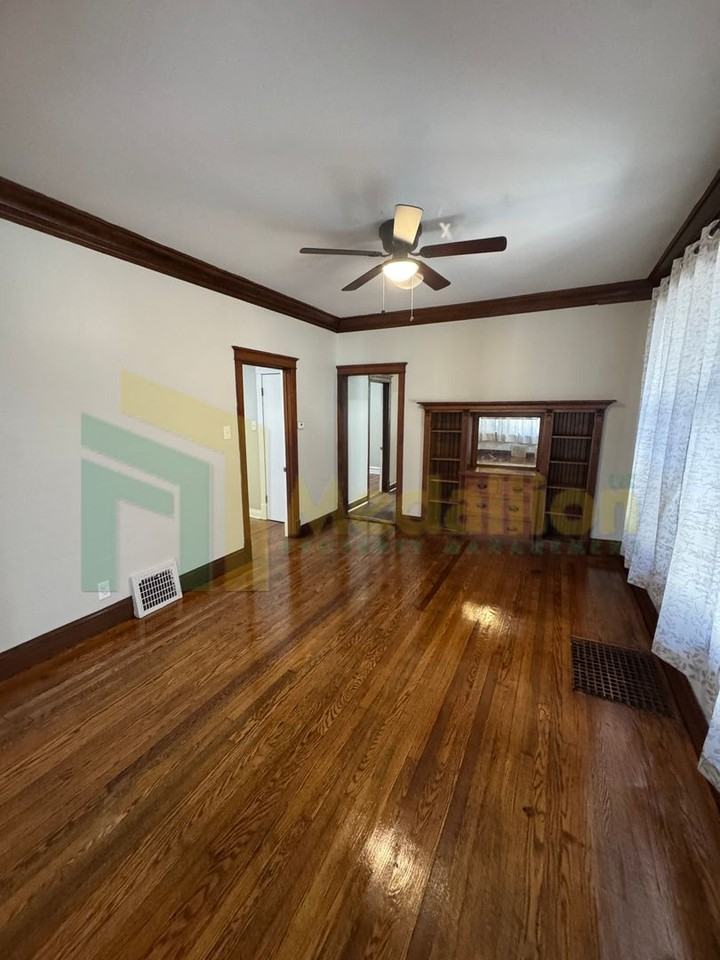 133 E 114th Pl - Photo 5 of 22