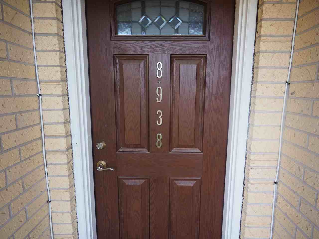 8938 North Plaza Court