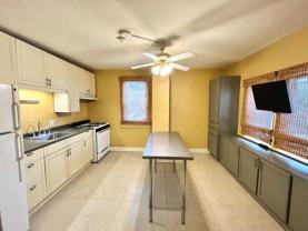 424/424A, 424B W. Washington Street - Photo 1 of 1