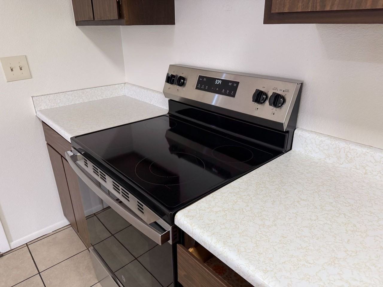 5725 N 71st Ave - Photo 6 of 14