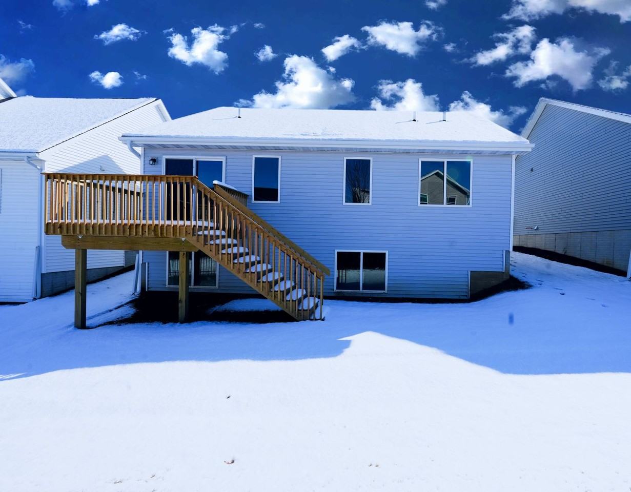 335 Marie Avenue - Photo 2 of 15