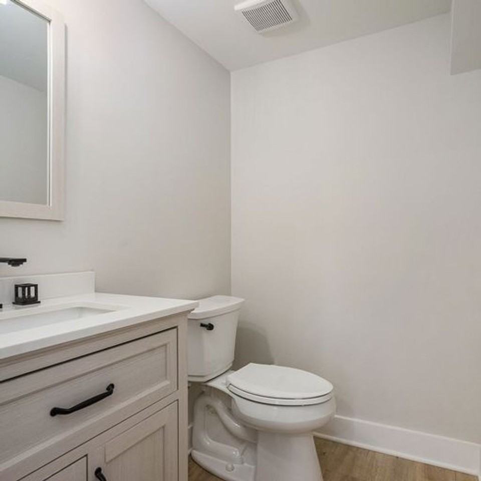 214 East Mount Pleasant Avenue - Photo 6 of 20