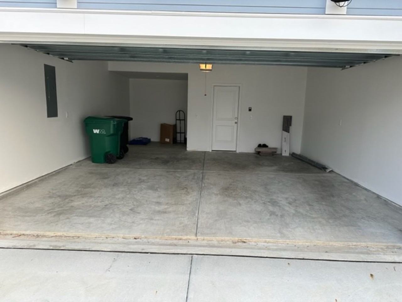 373 Danner Dr - Photo 7 of 31