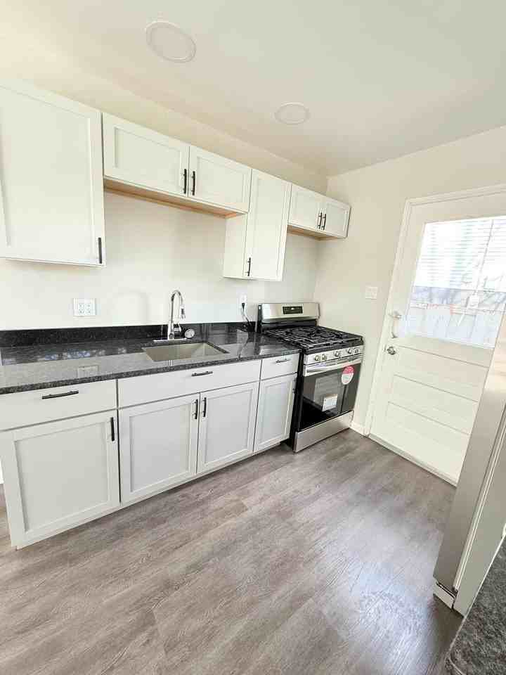 113 Bryant Drive - Photo 2 of 23