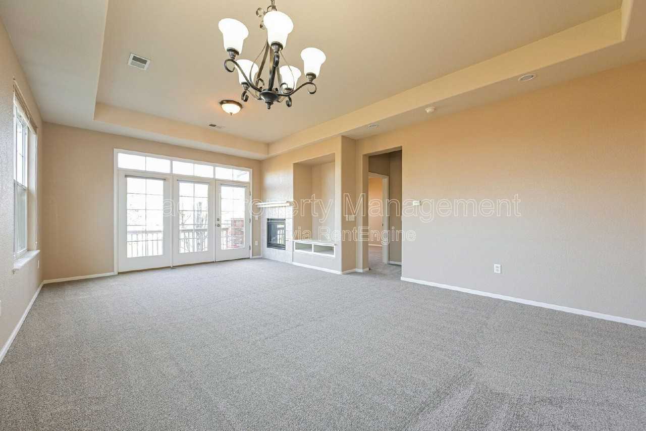 2230 S Vaughn Way #202 - Photo 3 of 17