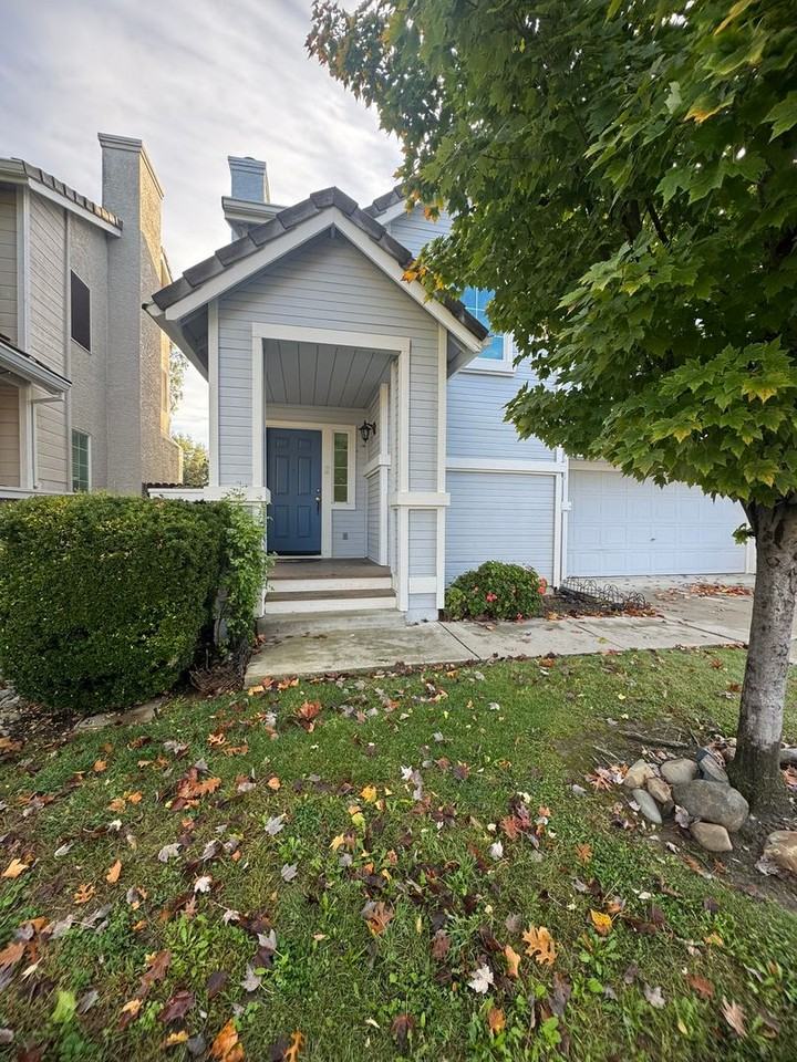 5811 Anchor Bay Way - Photo 2 of 31