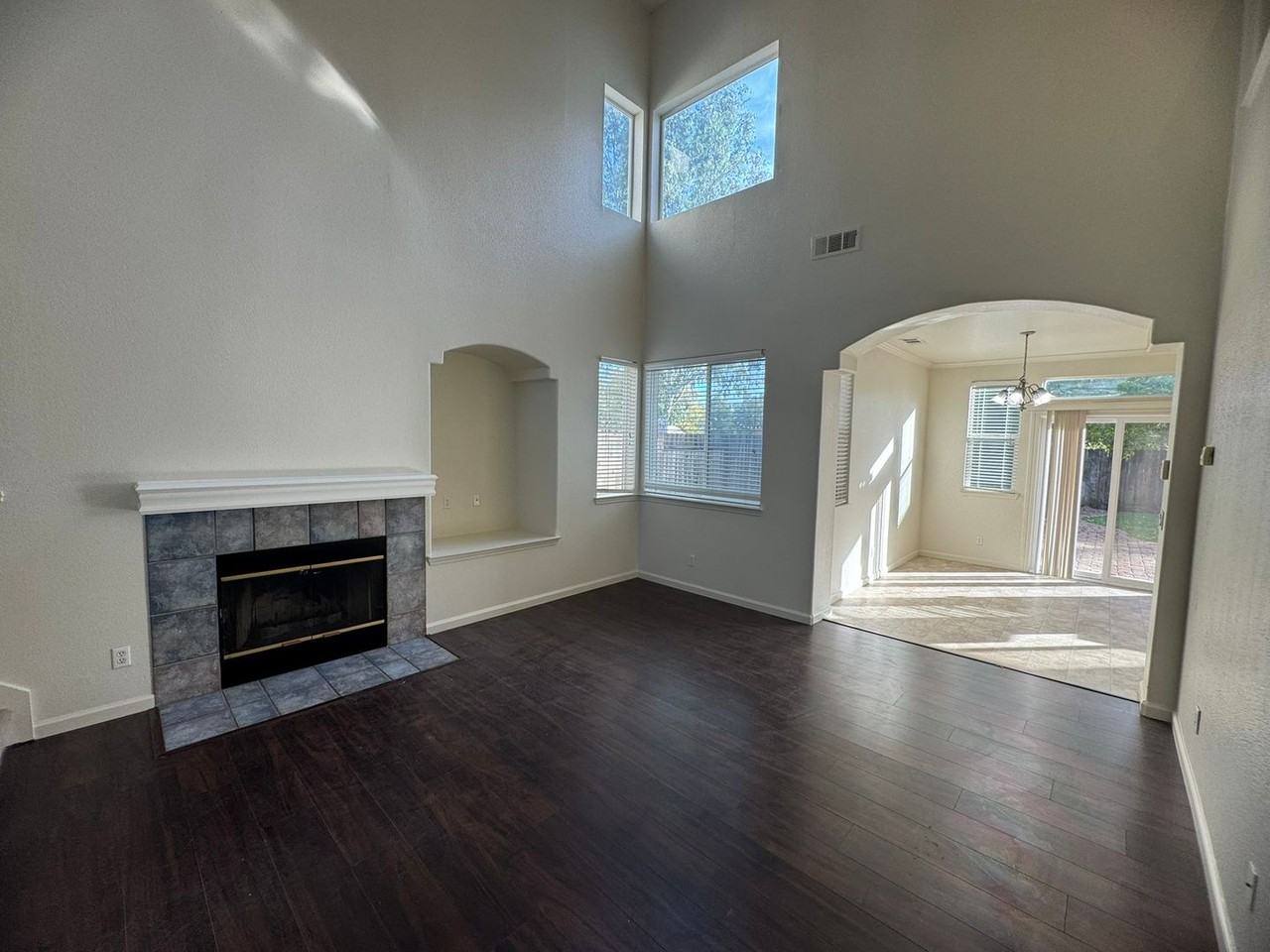 5811 Anchor Bay Way - Photo 6 of 31