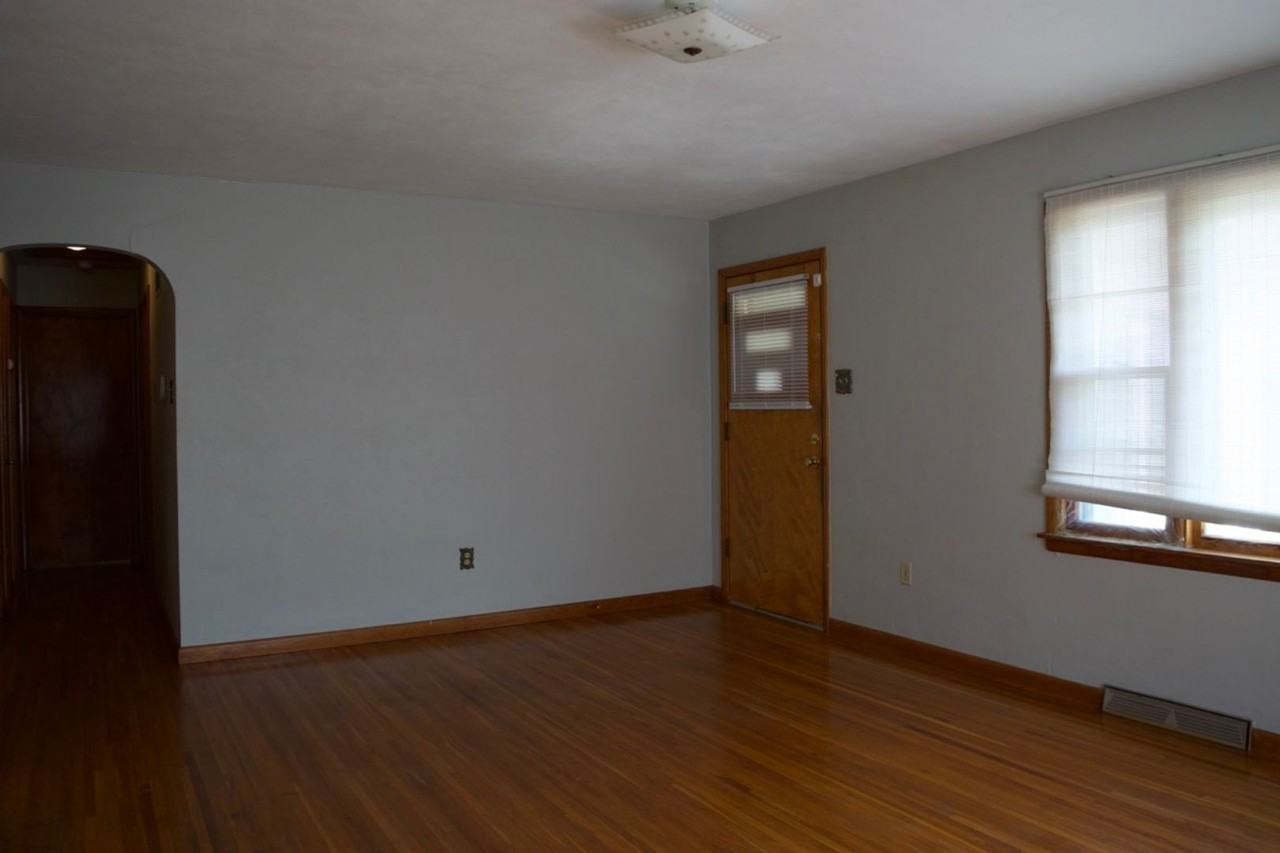 10301 S Airport Dr - Photo 2 of 45