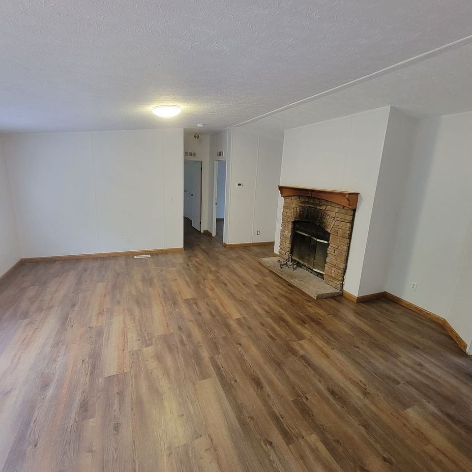 230 Shadow Ln - Photo 2 of 12