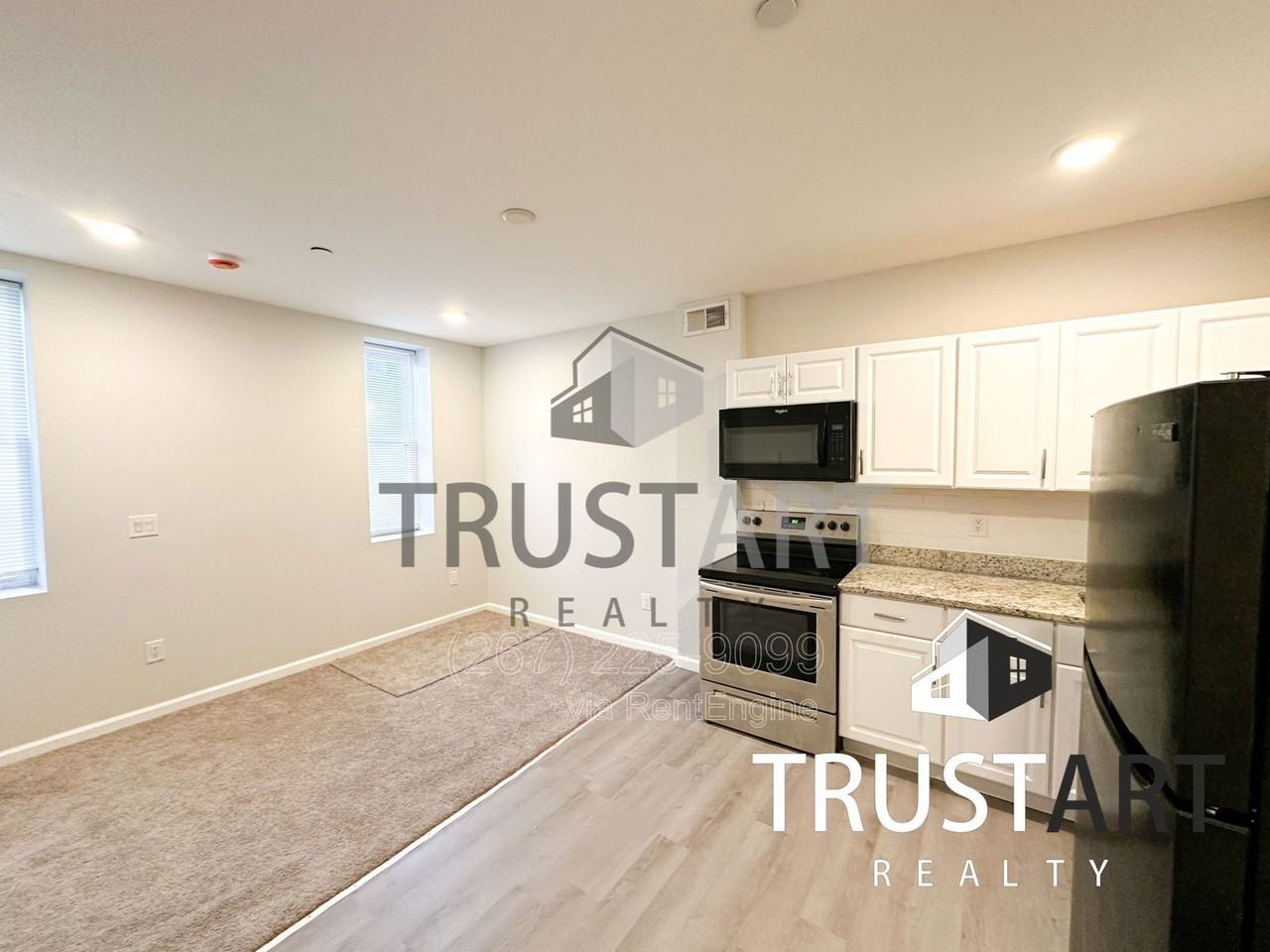 2404 W Thompson St #A - Photo 3 of 18