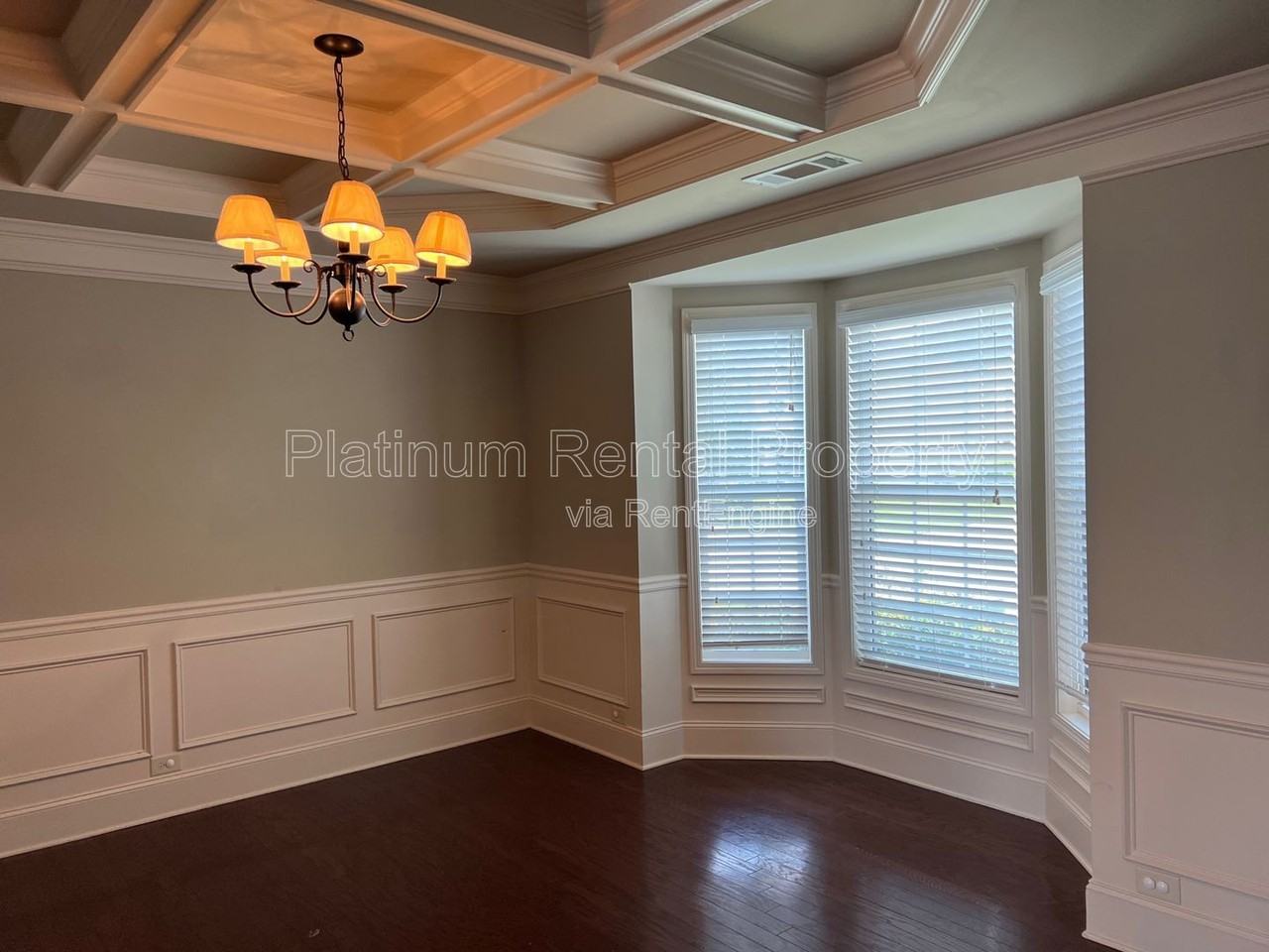 4770 Leatherstone Way - Photo 4 of 50