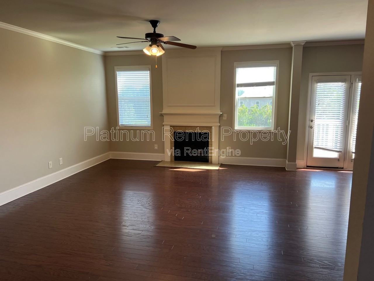 4770 Leatherstone Way - Photo 6 of 50