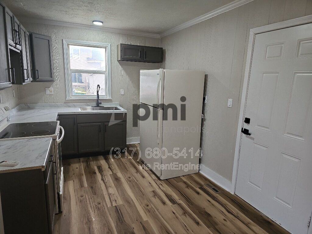 4321 Bertha St - Photo 3 of 21
