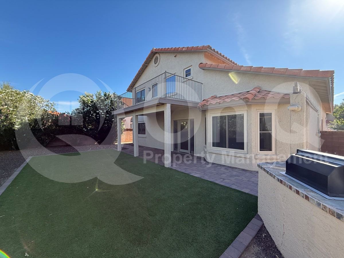 874 W Port Royal Pl - Photo 6 of 35