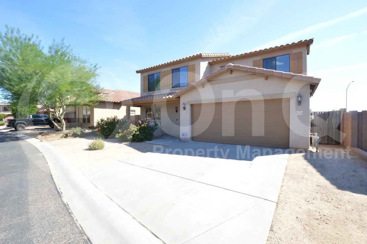 9263 E Greenway St - Photo 2 of 27