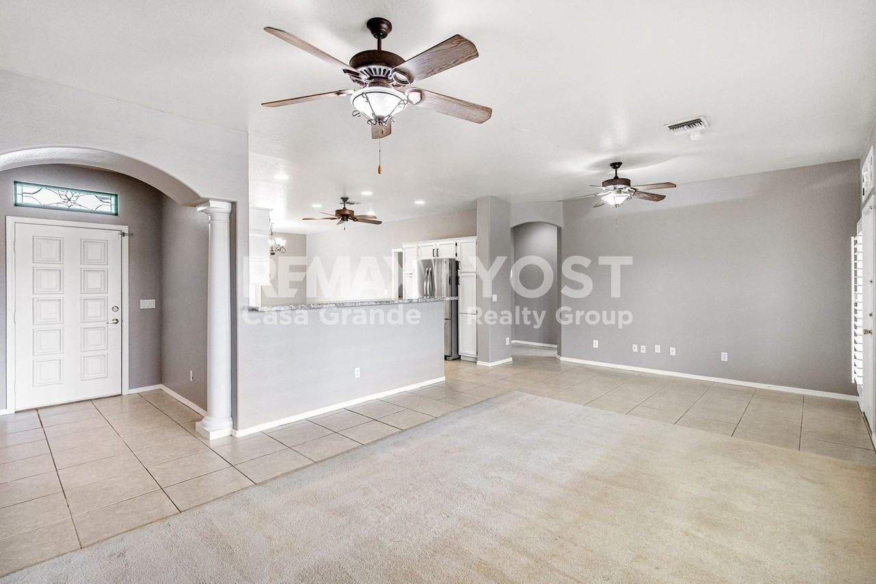 19142 W Val Vista Blvd - Photo 3 of 17