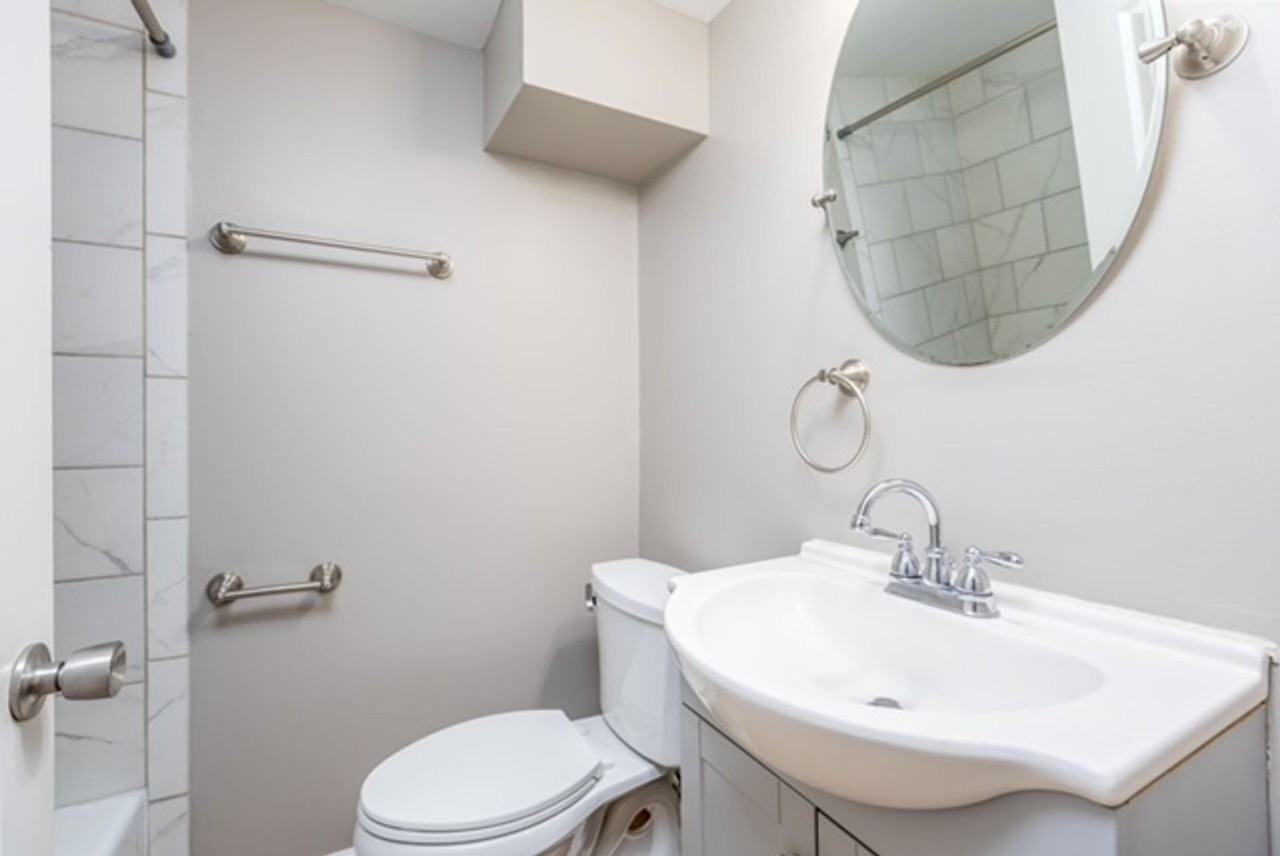 Modern & Convenient Apartments Near OSU – Prime Columbus Location - Photo 2 of 4