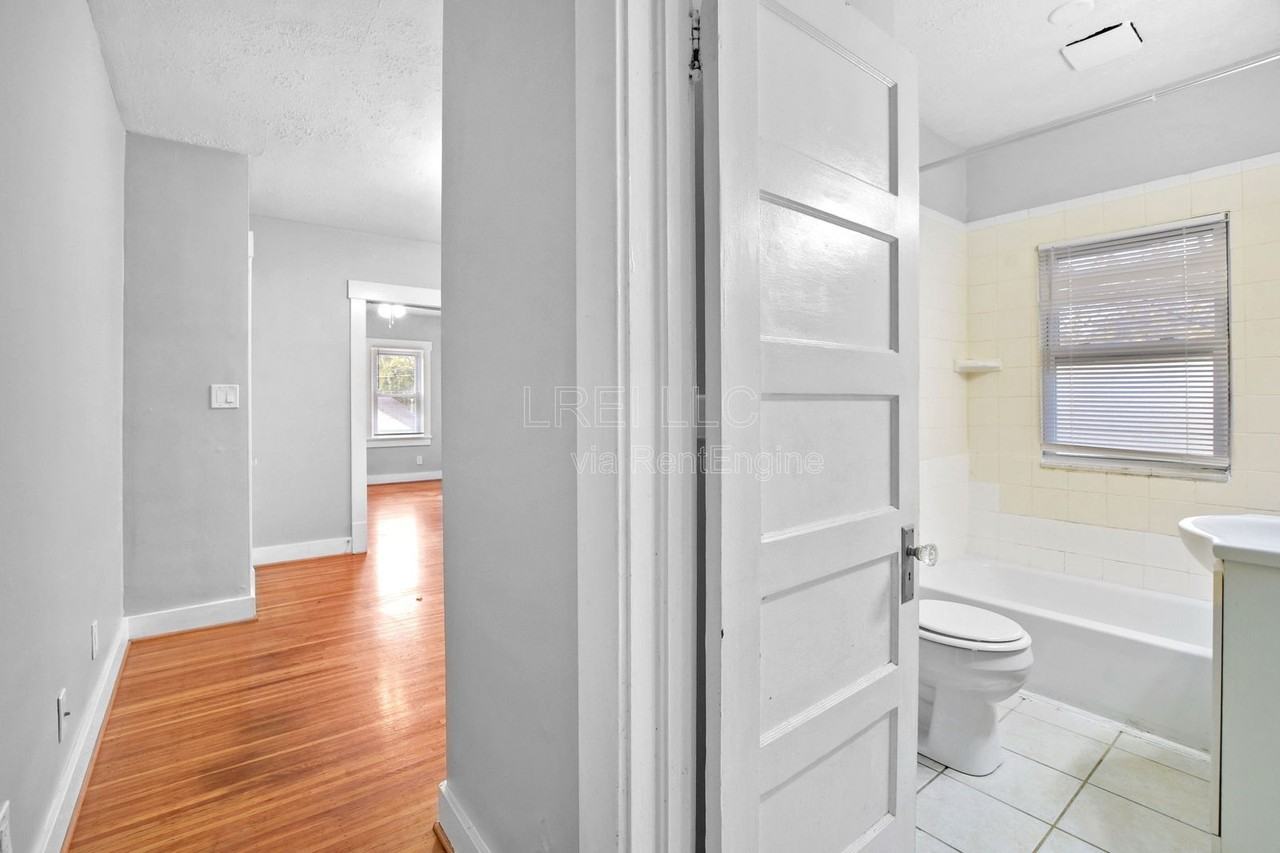 724 Brookline Avenue #3 - Photo 4 of 13