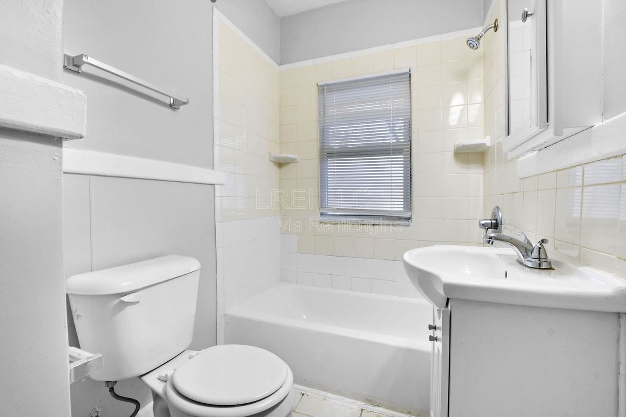 724 Brookline Avenue #3 - Photo 5 of 13