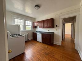 featured image of 182 Elm St