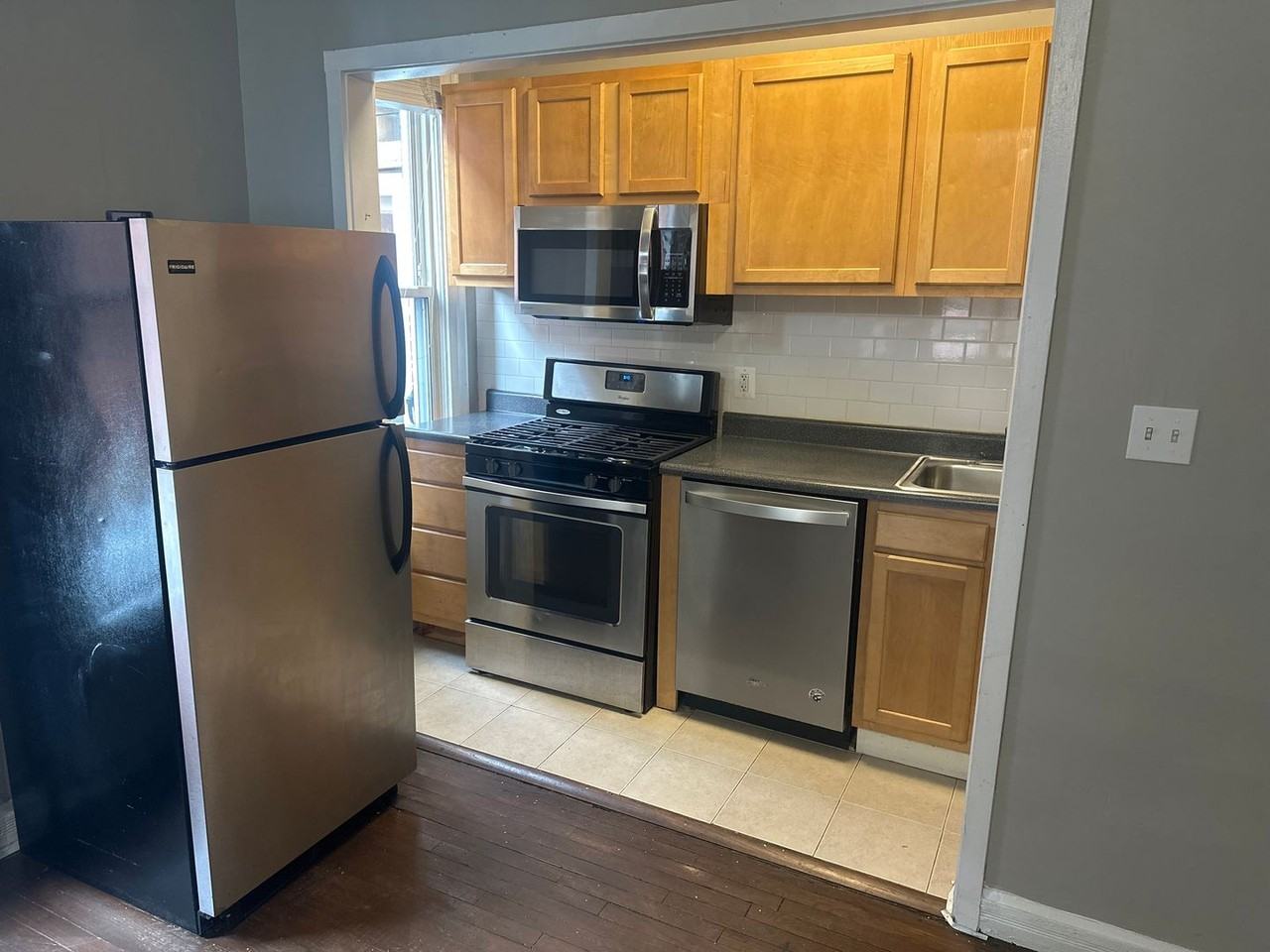 W 6th 304-314 MLR - Photo 5 of 10