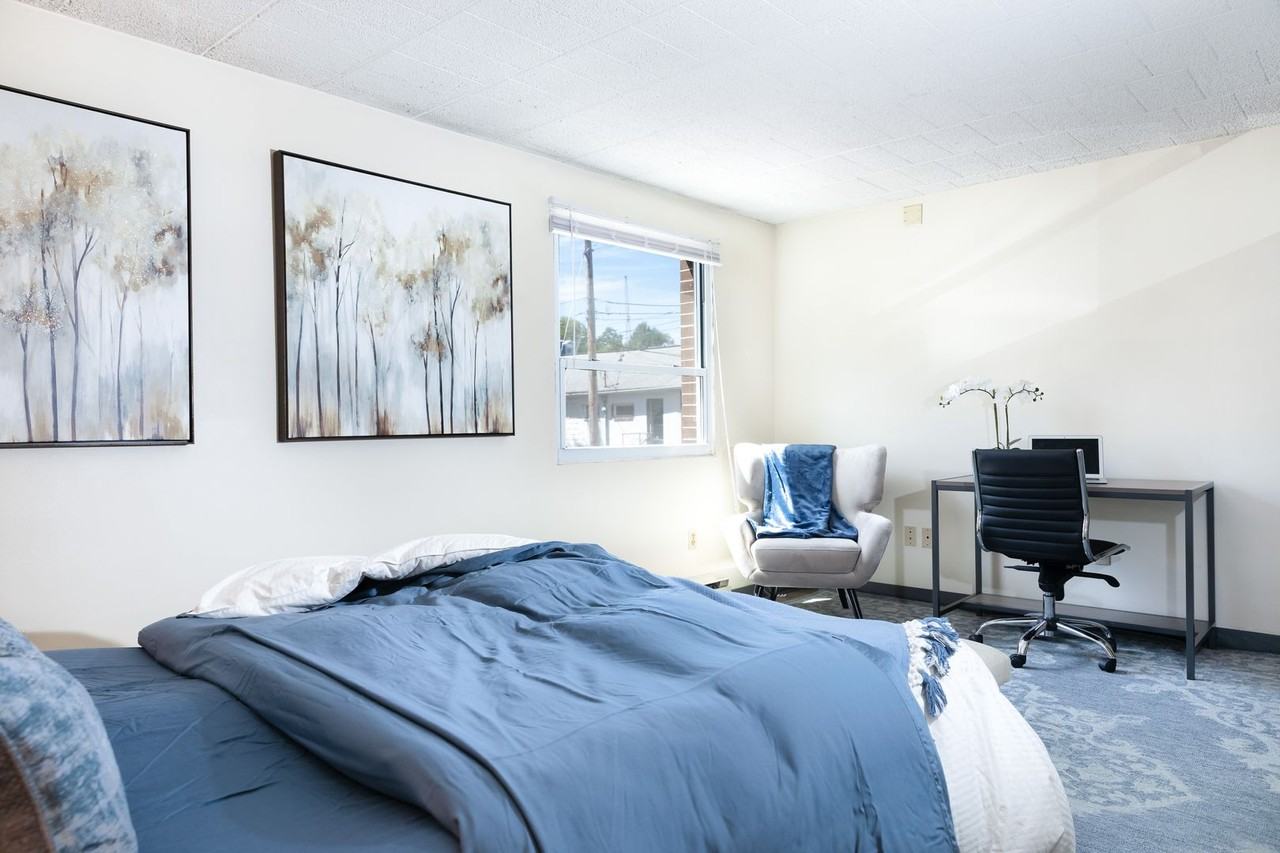 College Park by Allen & Pugh - Photo 5 of 11