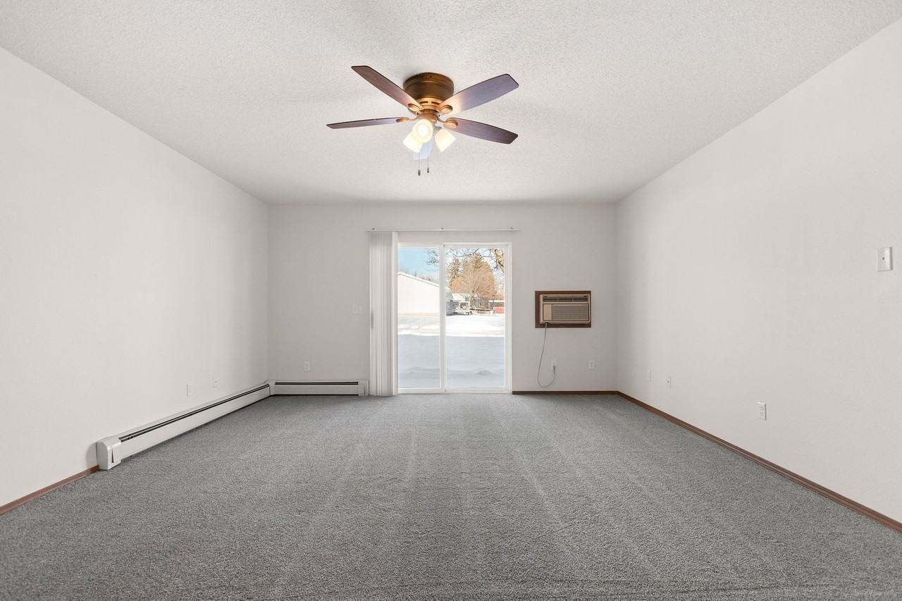 Sunshine Court Apartments - Photo 7 of 16