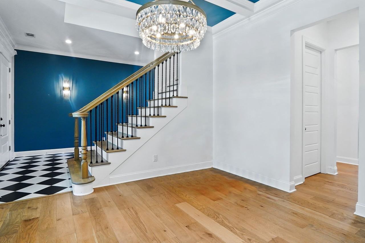 437 Bear River Dr - Photo 4 of 50