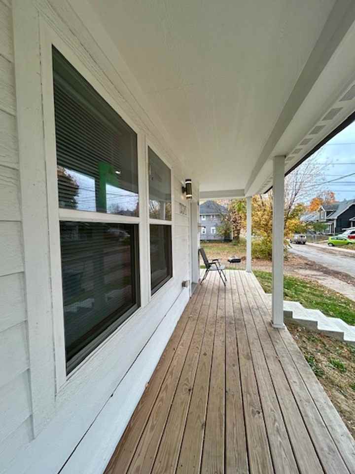 Charming 3 - Photo 5 of 24